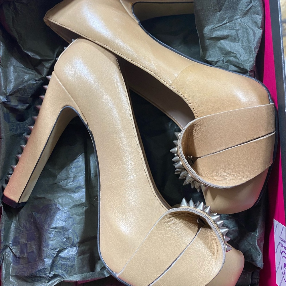 Vince Camuto Jamma heels